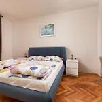 Vida's Place شقة مالينسكا